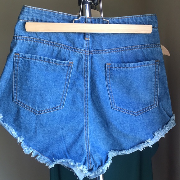 Rosebud shorts. - Picture 2 of 4
